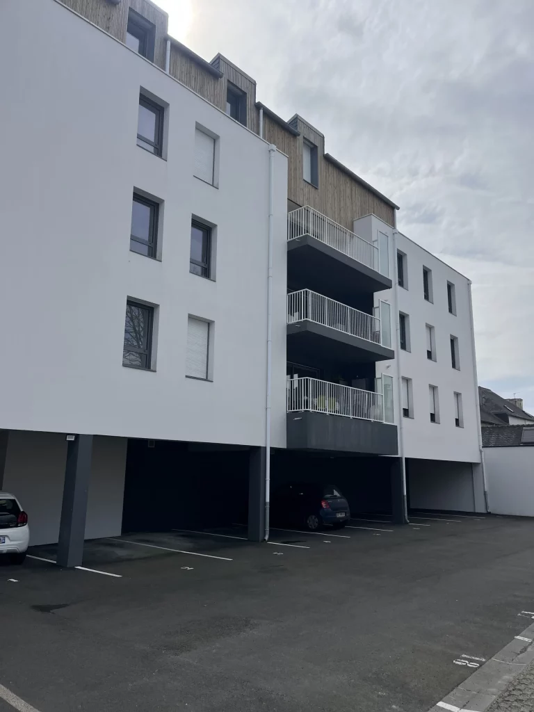 Parking de la résidence de Horos à Landerneau